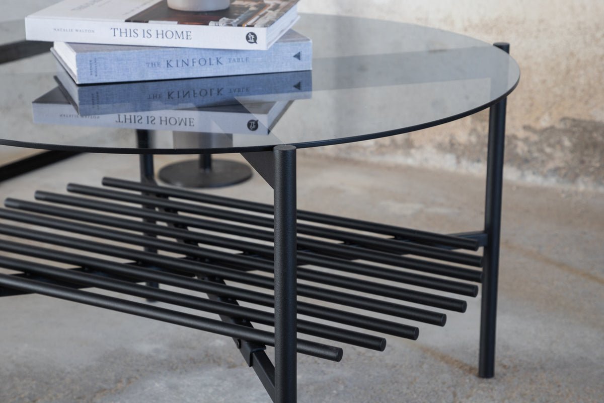 Couchtisch Staffan rund - in schwarz mit Glasplatte