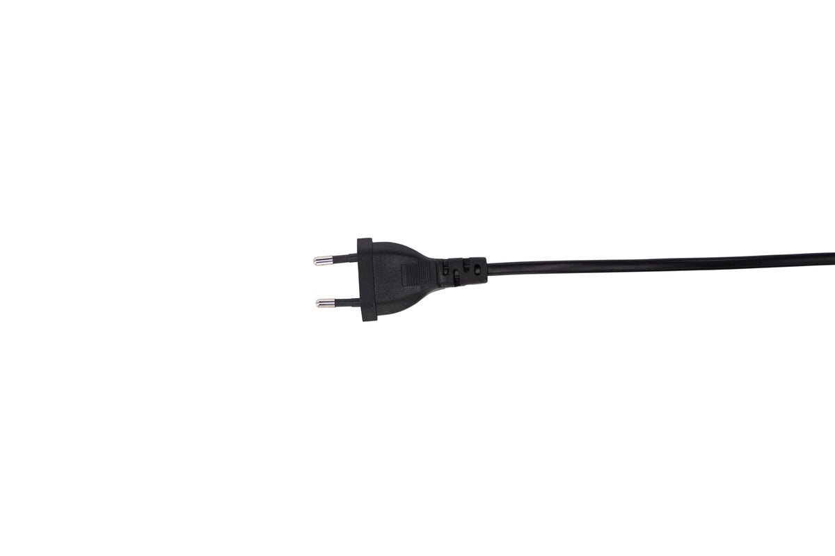 Stehlampe „Diana“ – Schwarzes Gestell mit Rattan Lampenschirm