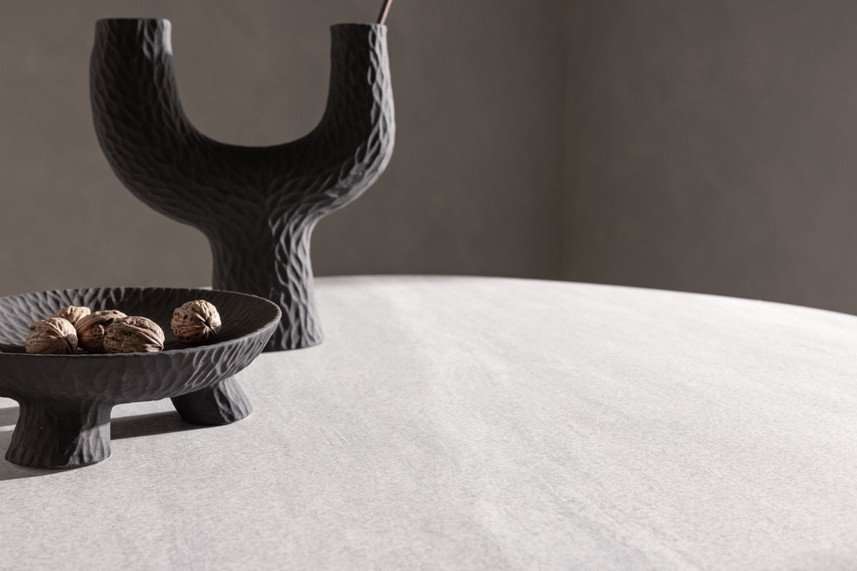 Esstisch Opal - mit seiner ovalen Form ein echter Hingucker