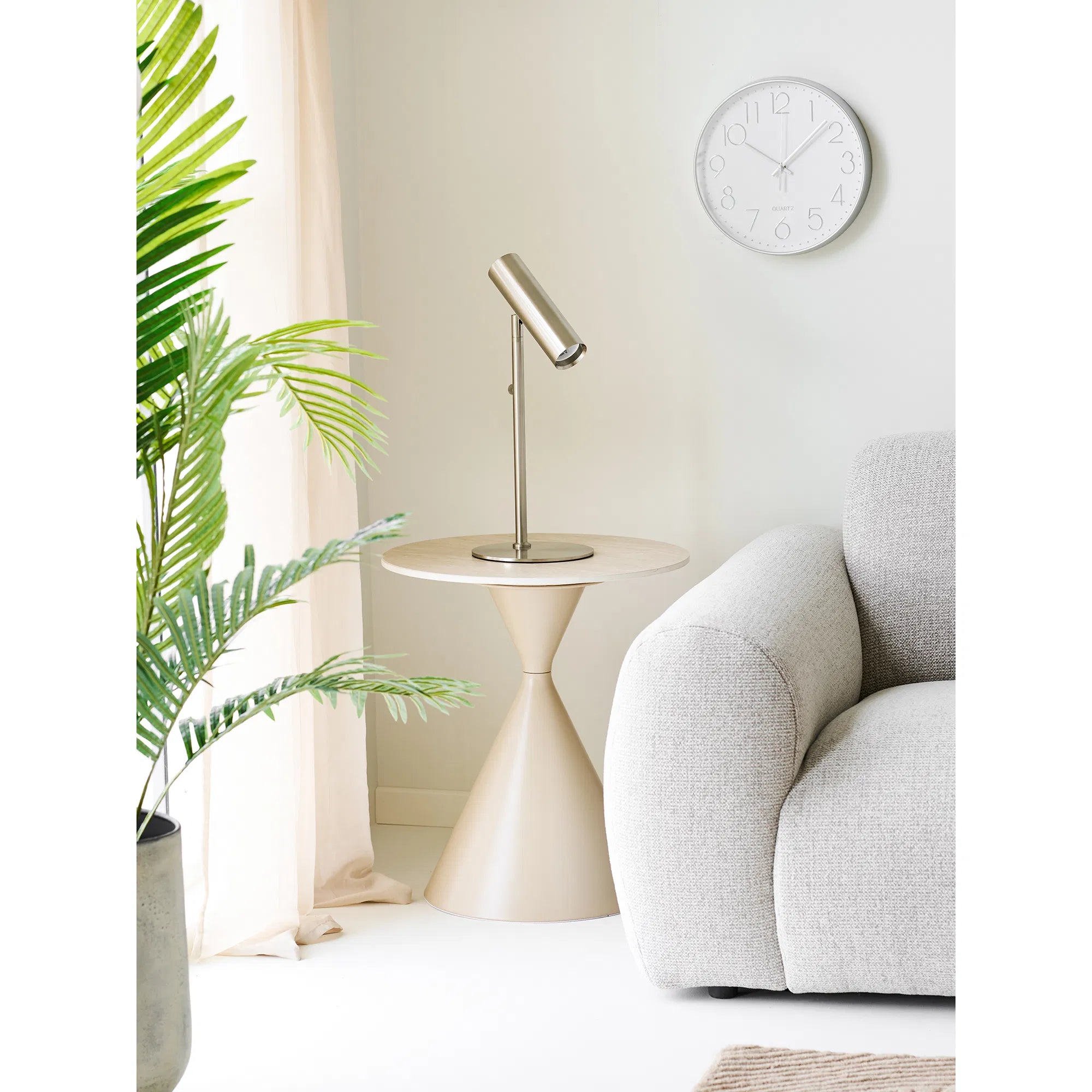 Beistelltisch Orlivia – aus Keramik und Stahl