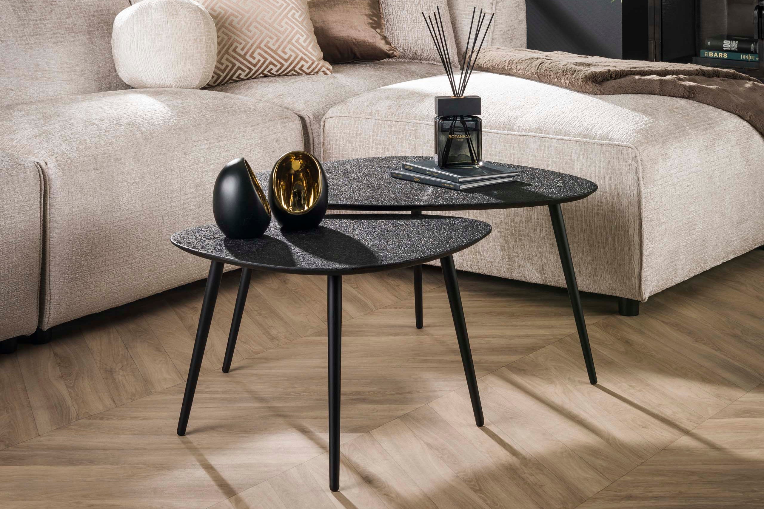 Couchtisch Zolara - 2er Set in Dreieck-Form in Metallic-Schwarz