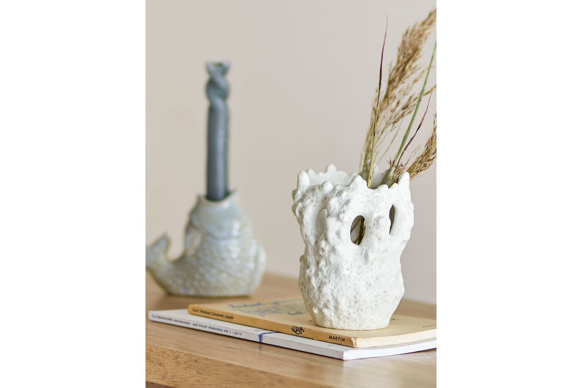 Vase "Cliff" - weiße Steingut Vase