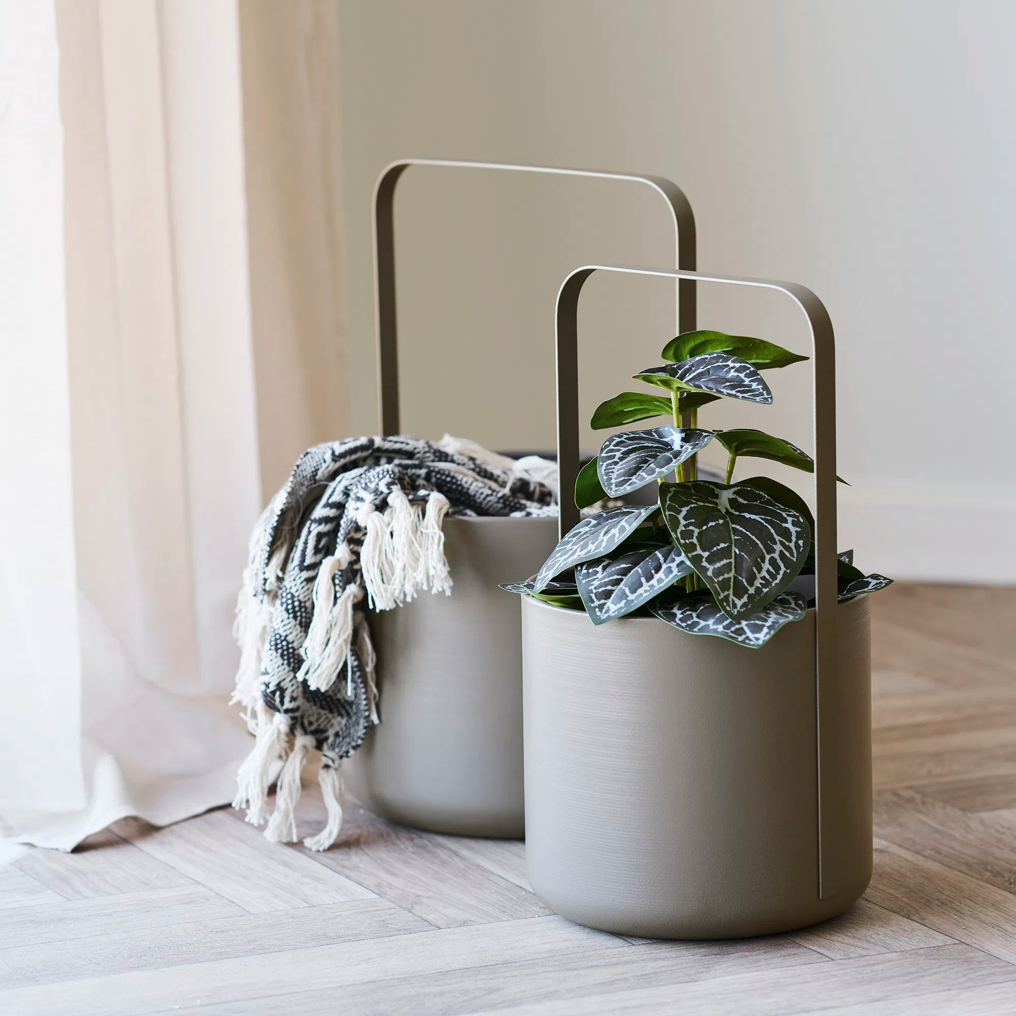 Blumentopf „Arvion“ – 2er-Set aus braunem Stahl