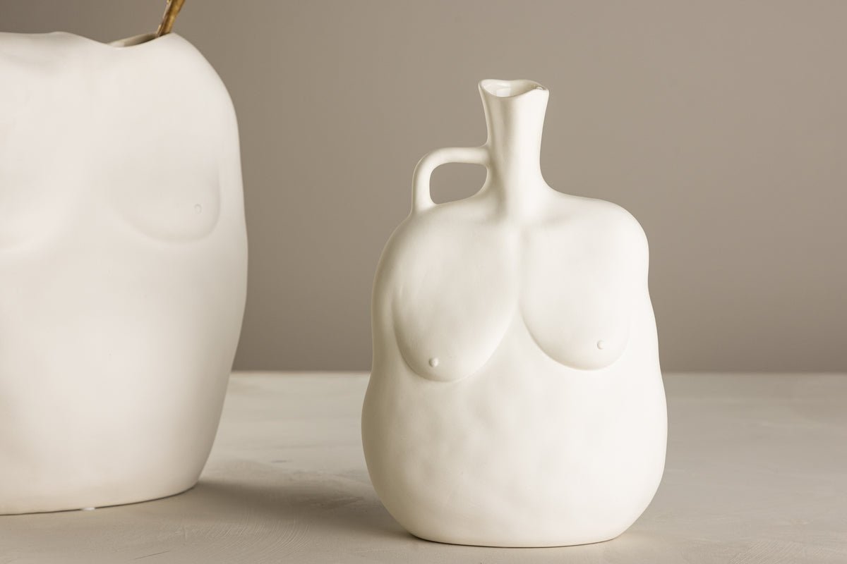 Vase Nerida 25 cm – Körperinspirierte Eleganz in Weiß & Schwarz