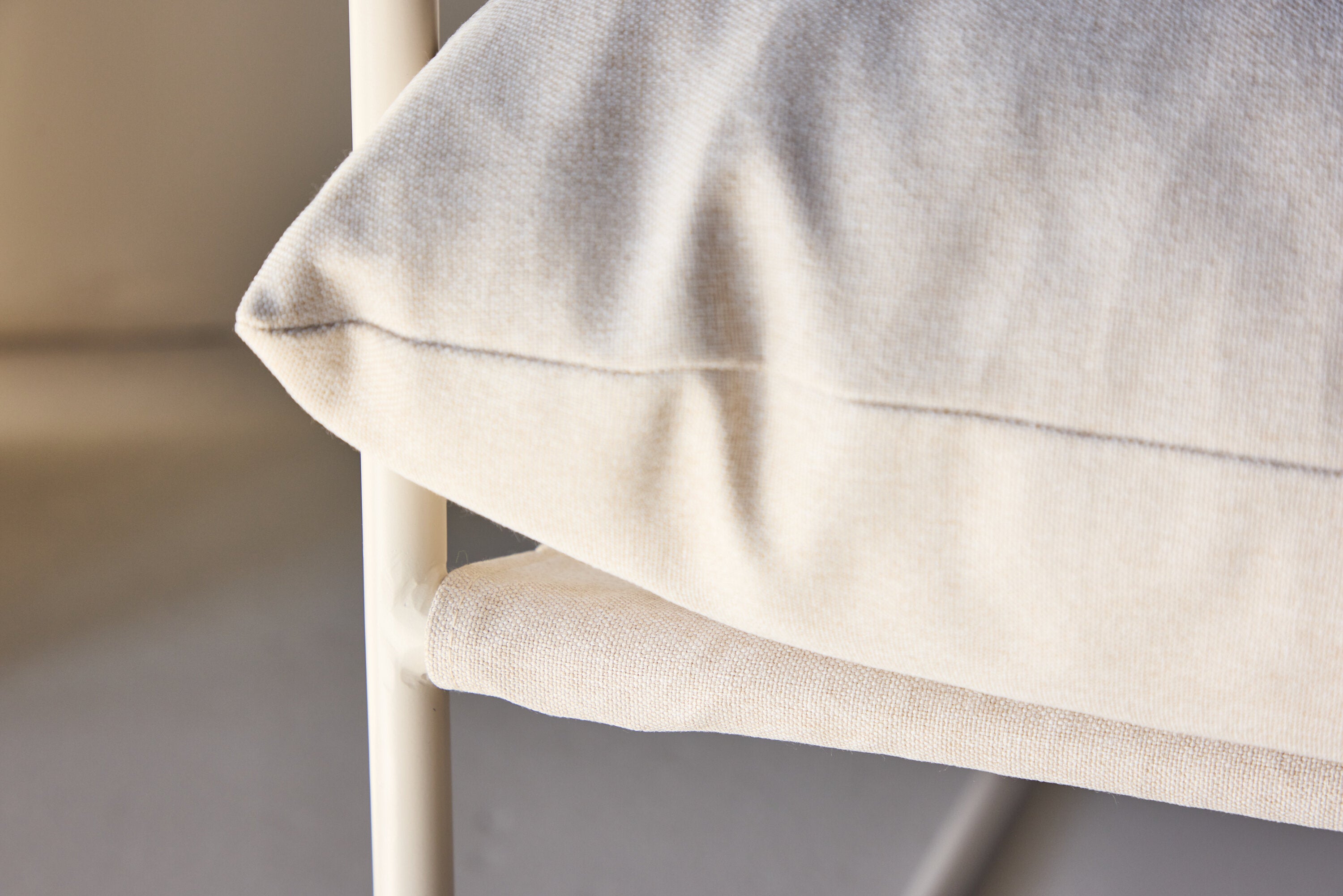 Stuhl Brika - In Beige mit Sitzkissen