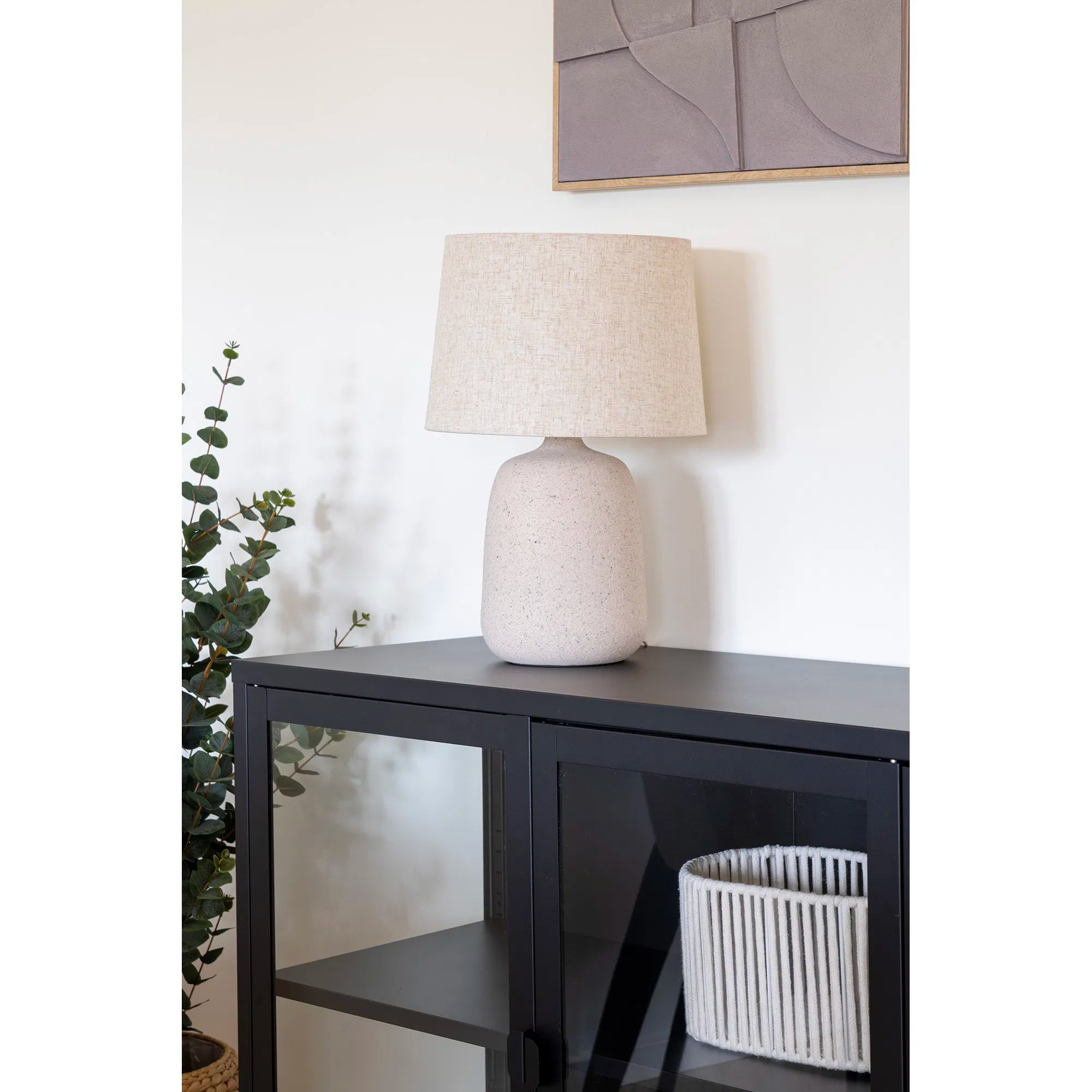 Tischlampe „Carmelo“ – Sandstruktur im modernen Look