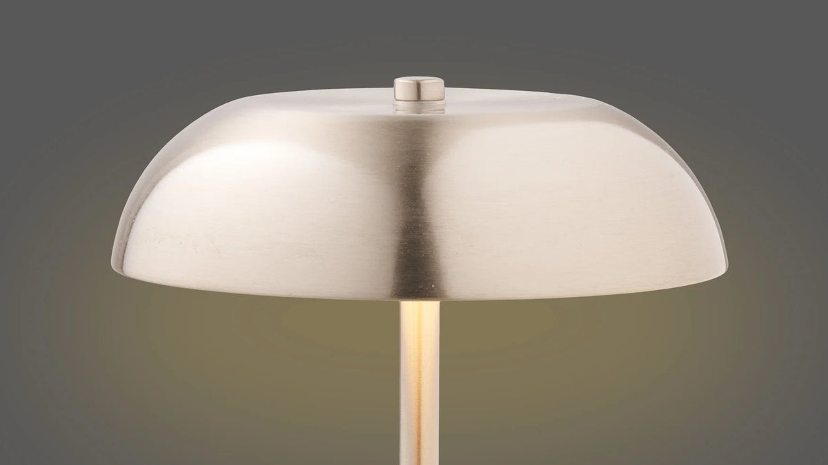 Tischlampe Norwick - wiederaufladbar aus silbernen Metall
