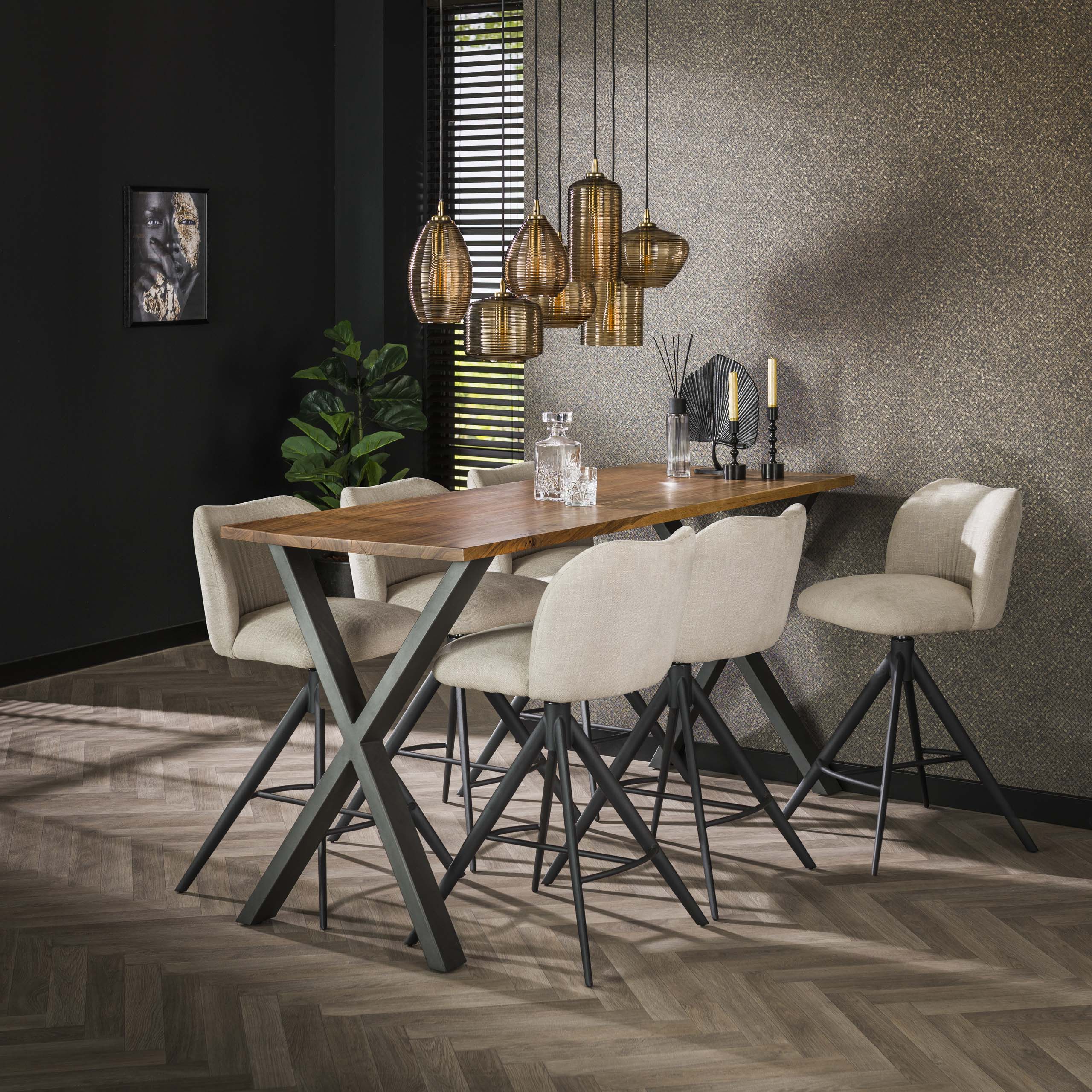 Pendelleuchte „Astralis“ – mit handgefertigten Lampenschirmen aus Glas