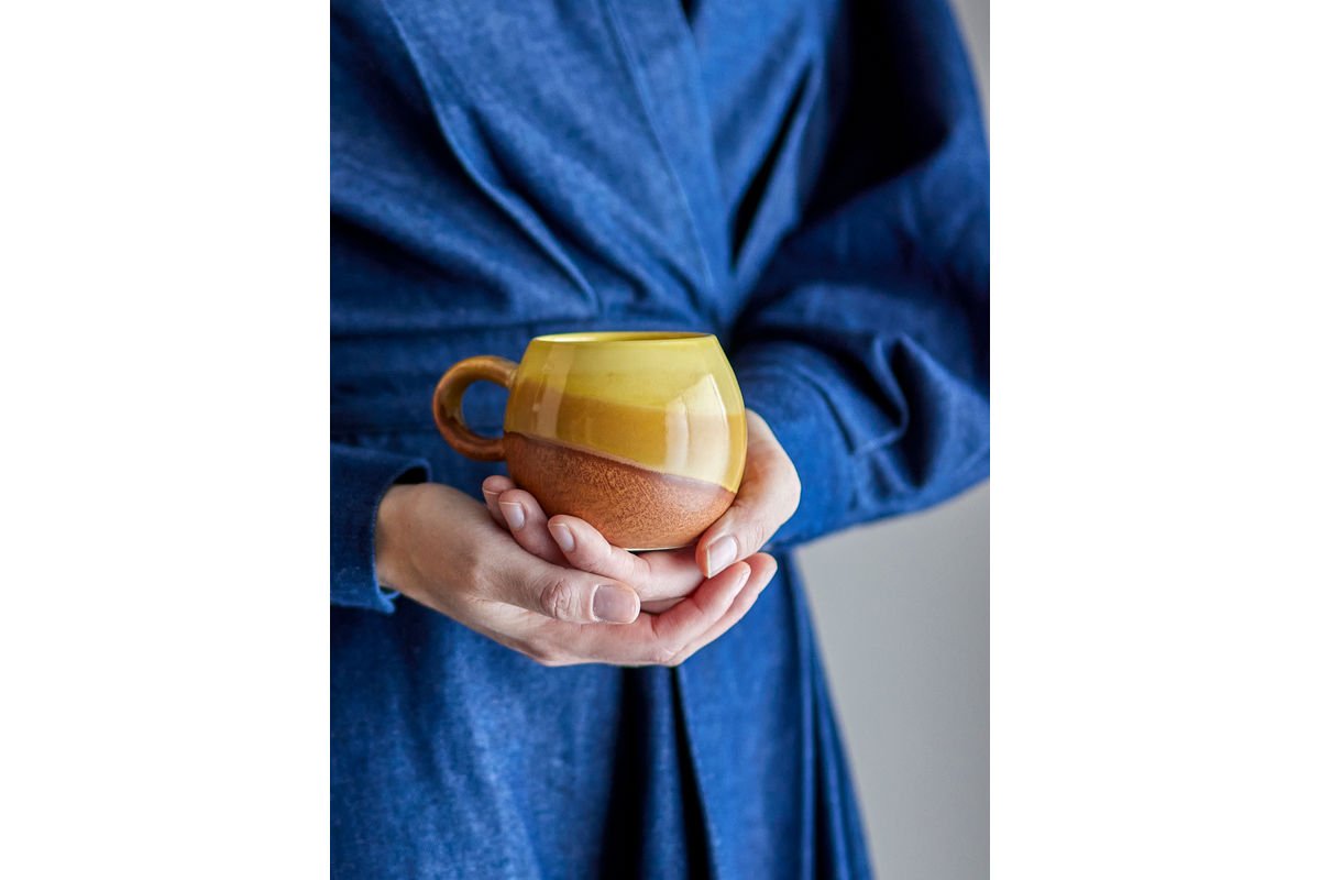 Becher Eira - aus Steingut gefertigt