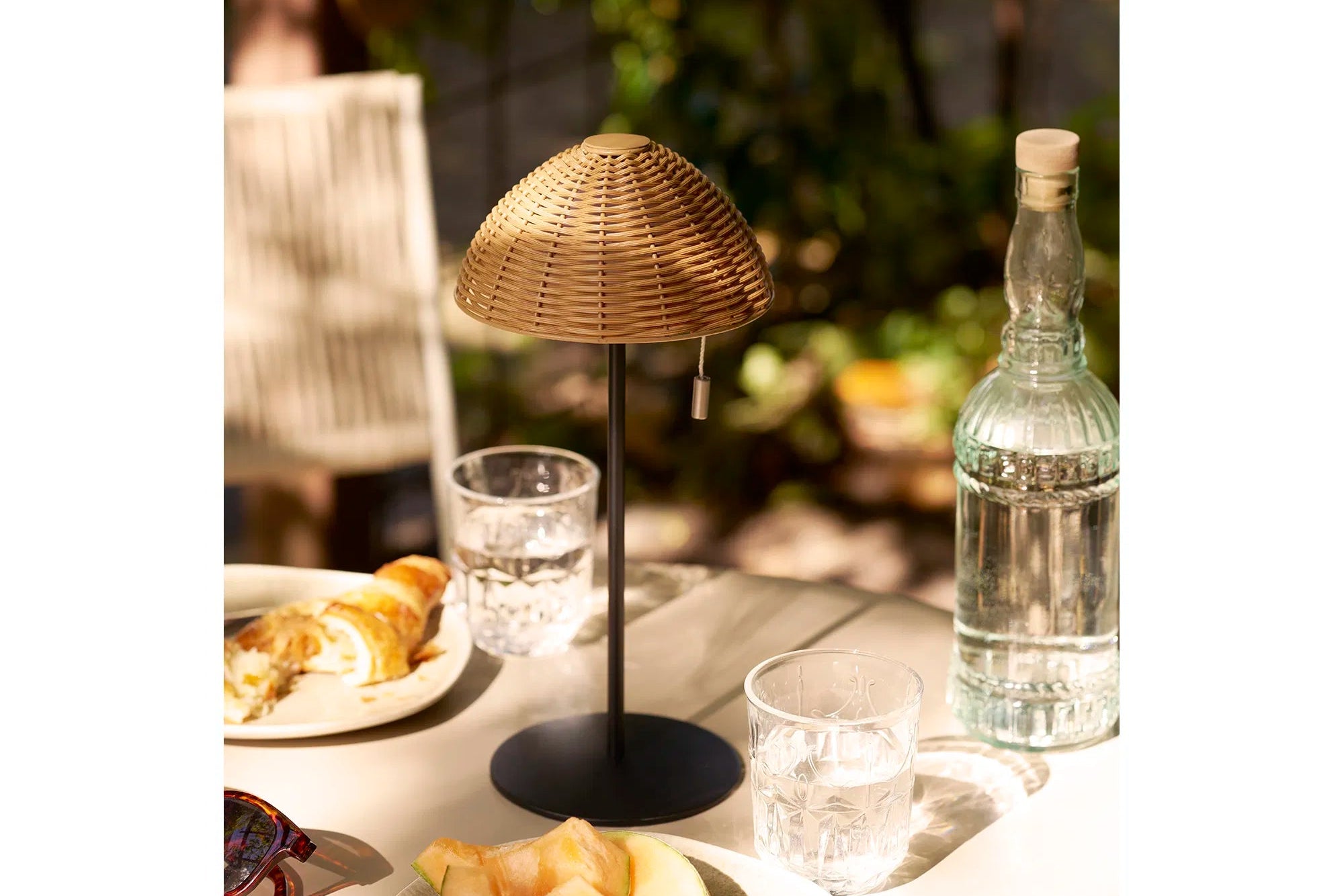 Garten Tischlampe „Kaldien“ – wetterfest für Balkon & Outdoor-Bereich