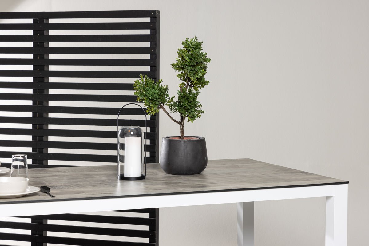 Gartentisch Kisiwa - ein weiß grauer Esstisch in rechteckiger Form