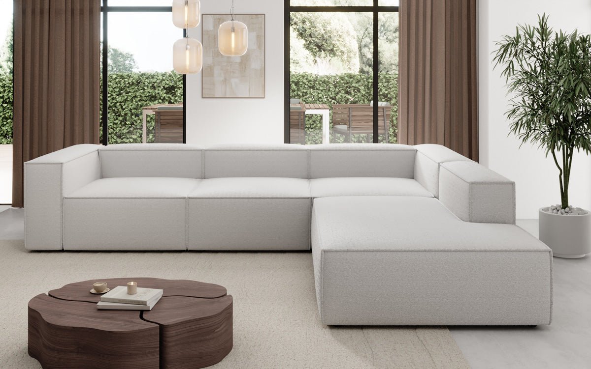 Designer Sofa Lesley L mit langer Ottomane in Bouclé