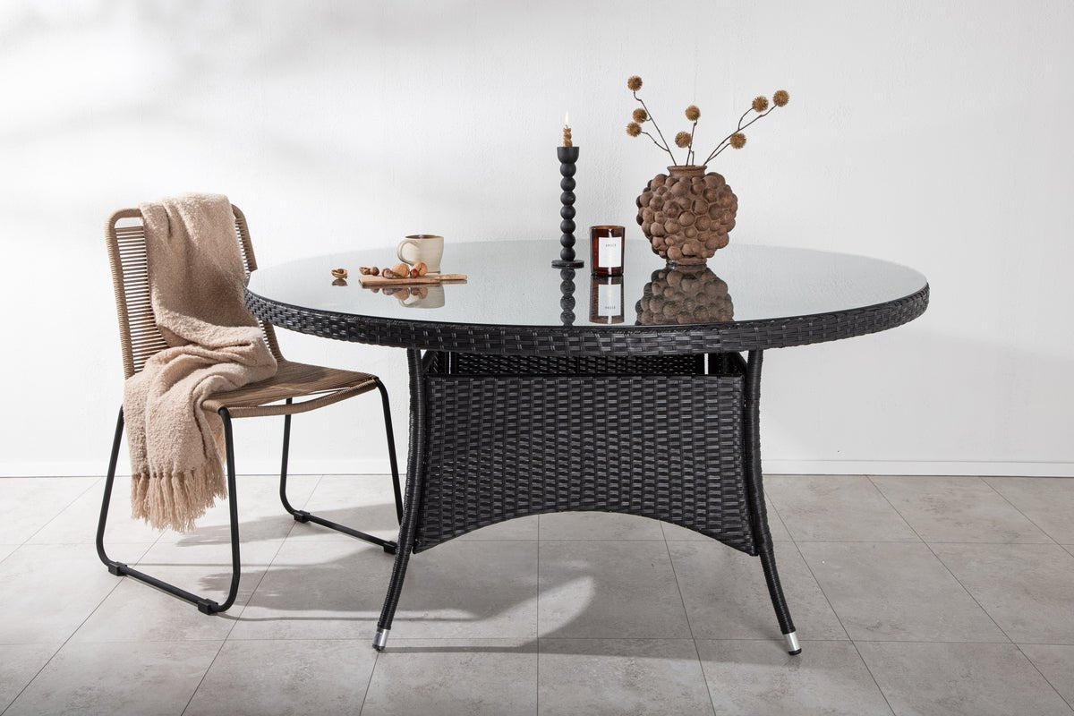 Gartentisch Eluno - das moderne Design schafft eine gemütliche Atmosphäre