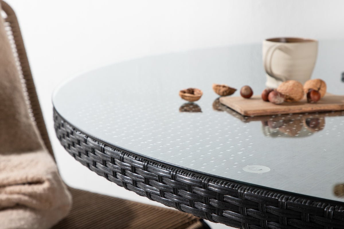 Gartentisch Eluno - das moderne Design schafft eine gemütliche Atmosphäre