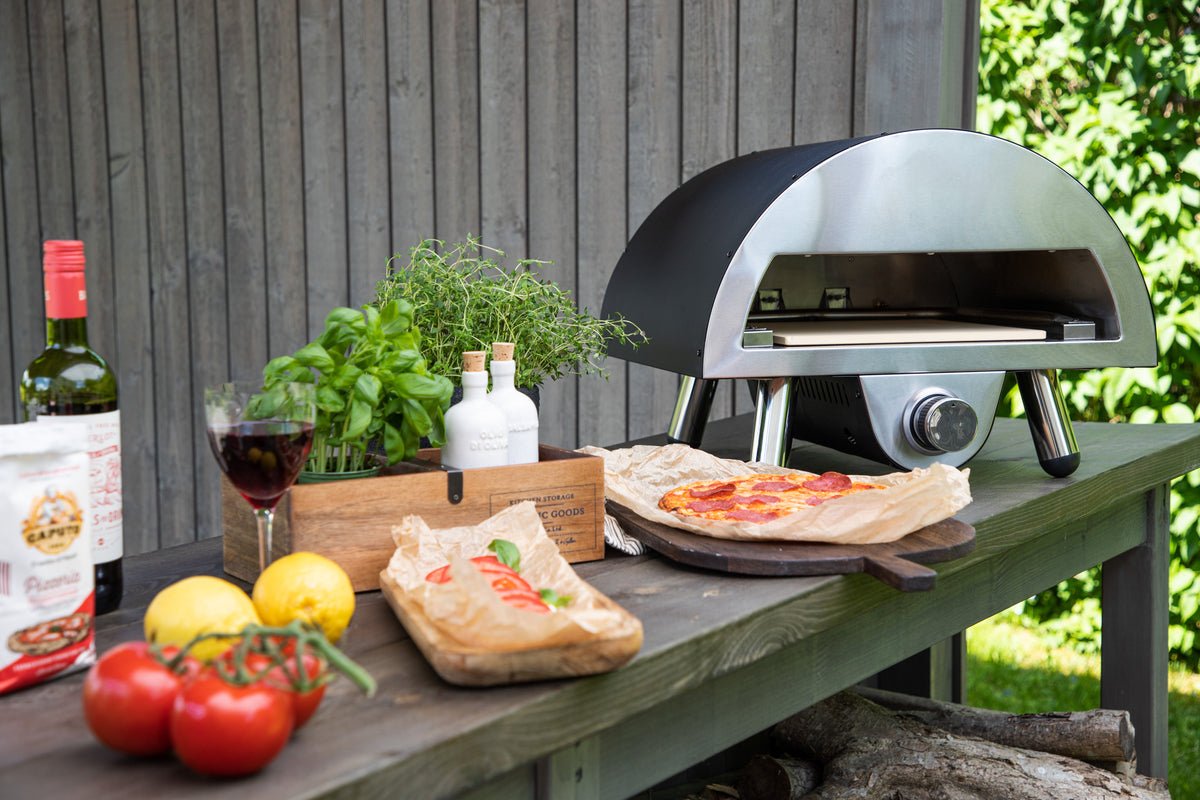 Pizzaofen Neapel - aus Stahl, Edelstahl und Keramik in Schwarz