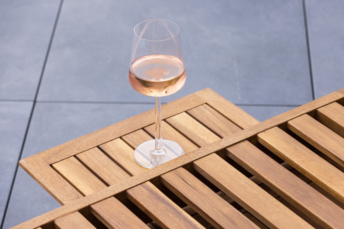 Sonnenliege Olyra - aus Akazienholz mit Rollen