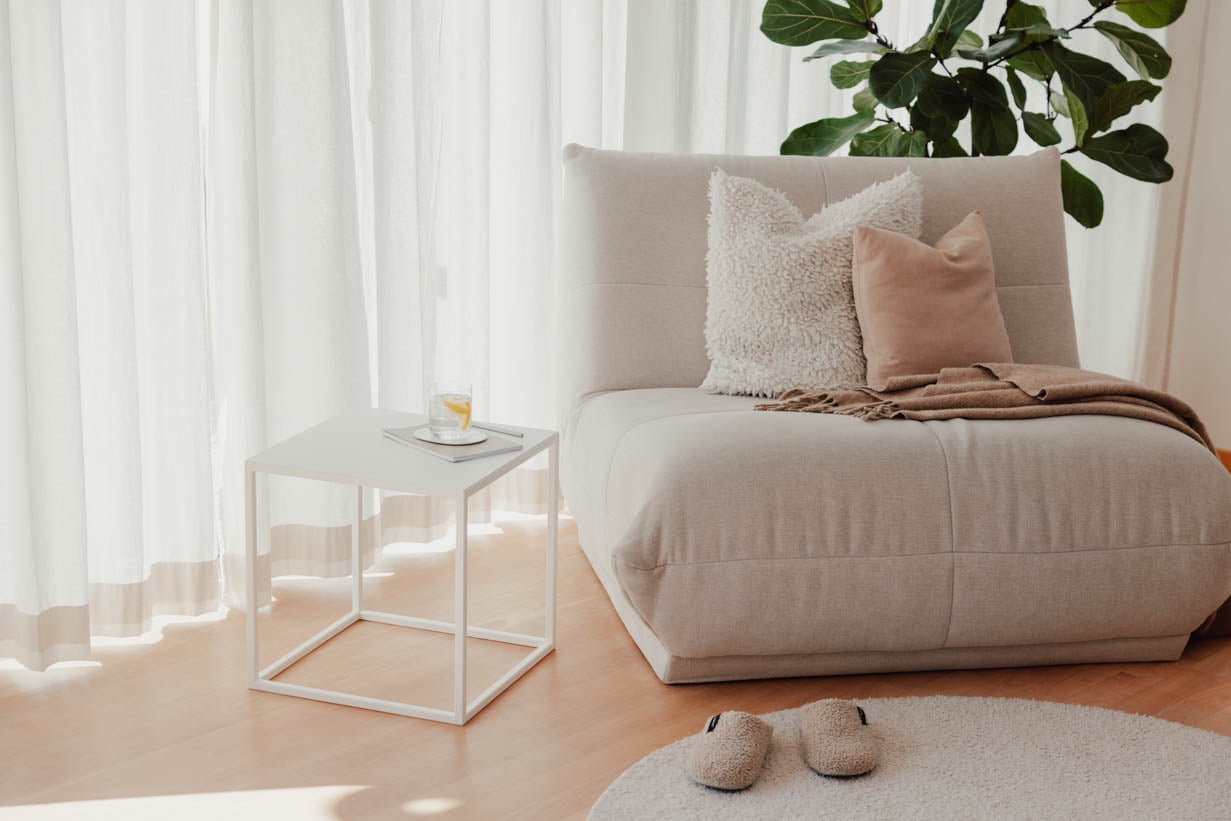 Couchtisch/Beistelltisch Soli X – Minimalistisches Design aus Stahlblech & Metall