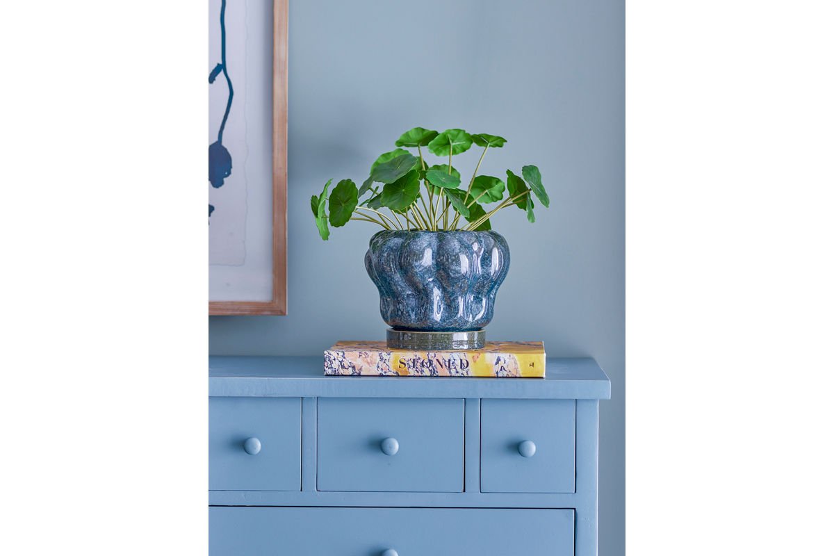 Blumentopf „Aurelia“ mit Unterteller – Steingut mit glänzender Glasur