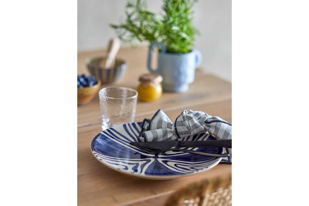 Teller Ravo – aus Steingut gefertigt