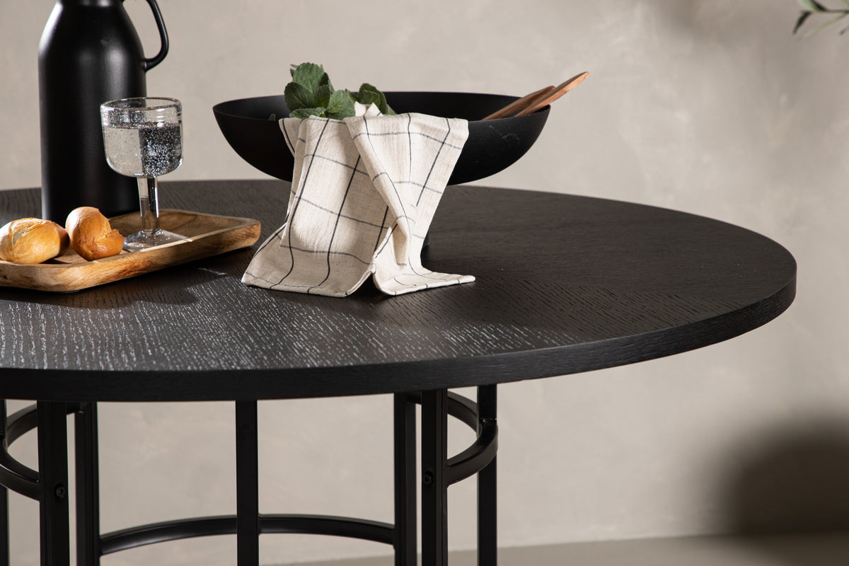 Esstisch Orana - im runden, skandinavisch inspirierten Design