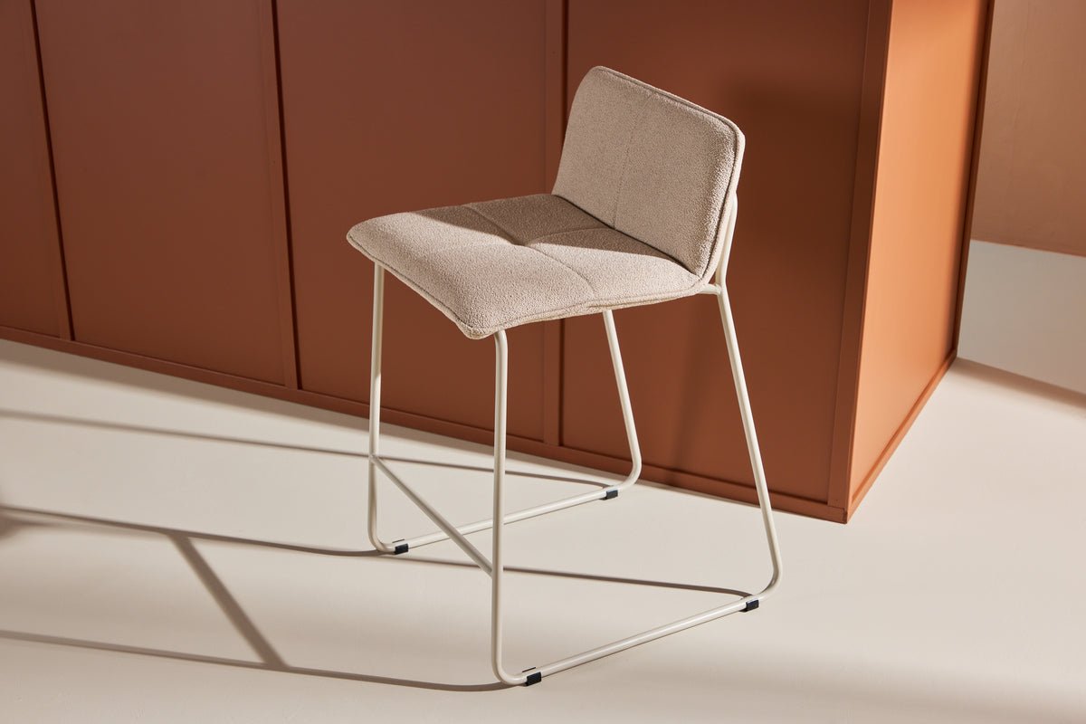 2er Set - Barhocker Adele mit weichem Bouclé-Bezug in Beige