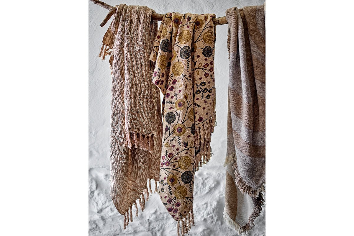 Tagesdecke Maris – recycelte Baumwolle mit Wellenmuster