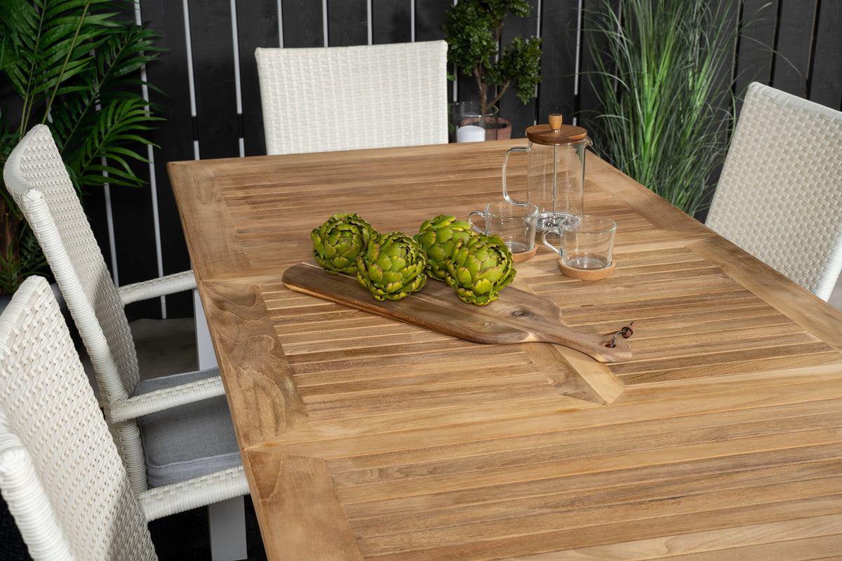 2er Set - Gartenstuhl Alwa - ein weißer aus Rattan gefertigter Stuhl