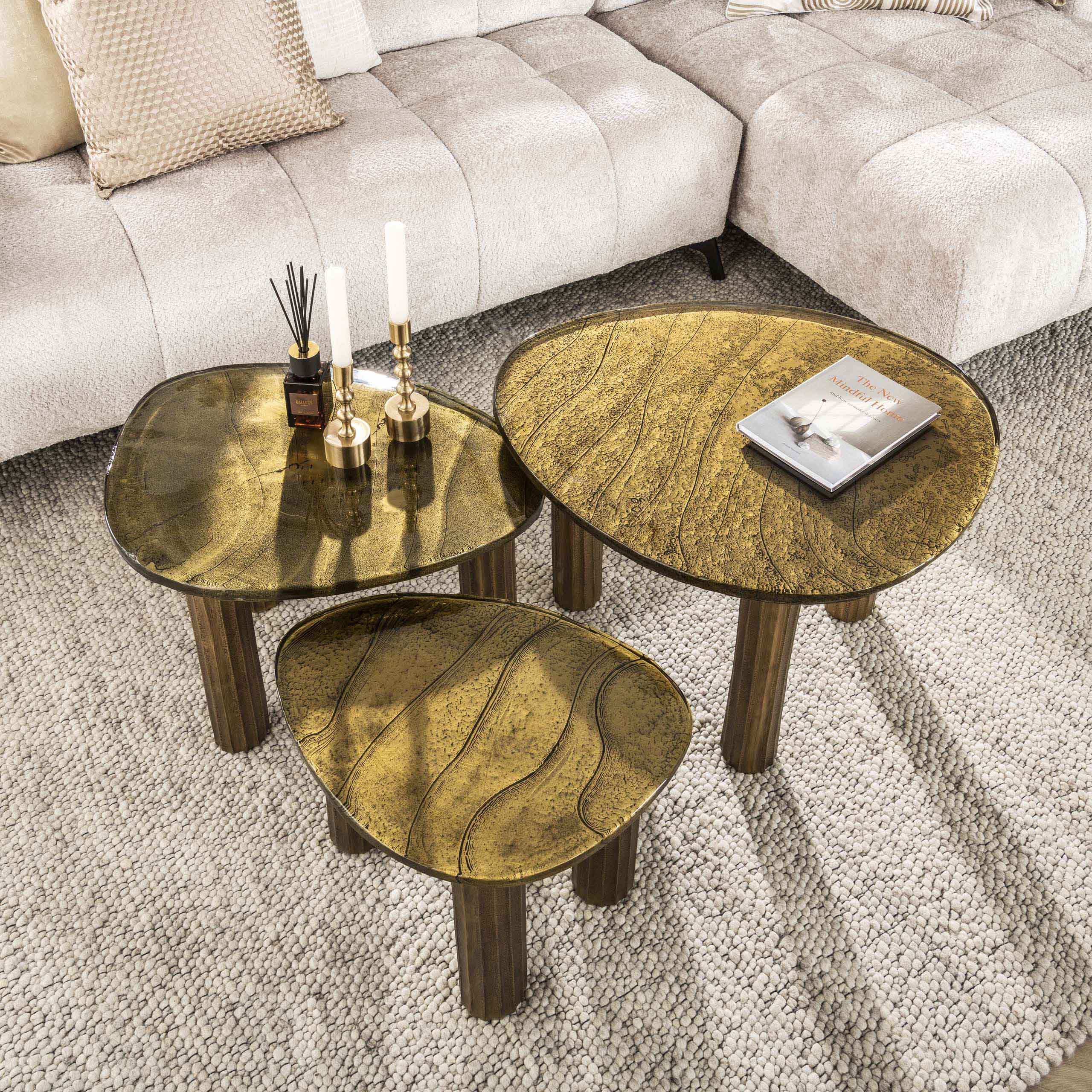 Couchtisch Elysium - Größe M in Antikkupfer oder Antikgold mit Gussglas
