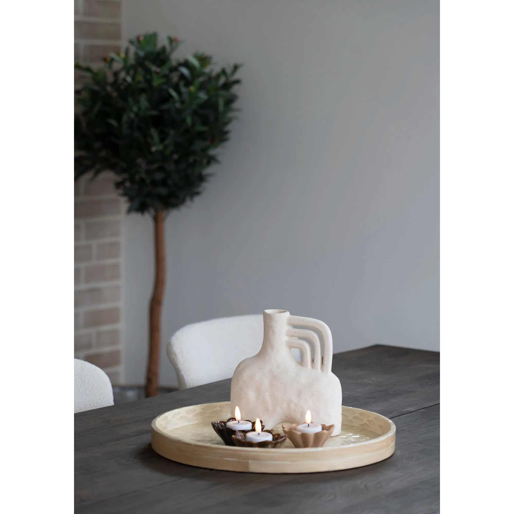 Tablett „Mavira“ – Rundes Bambus-Design mit Capiz-Oberfläche
