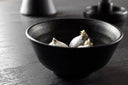 Schalen Black Swan - 2er-Set aus schwarzem Porzellan