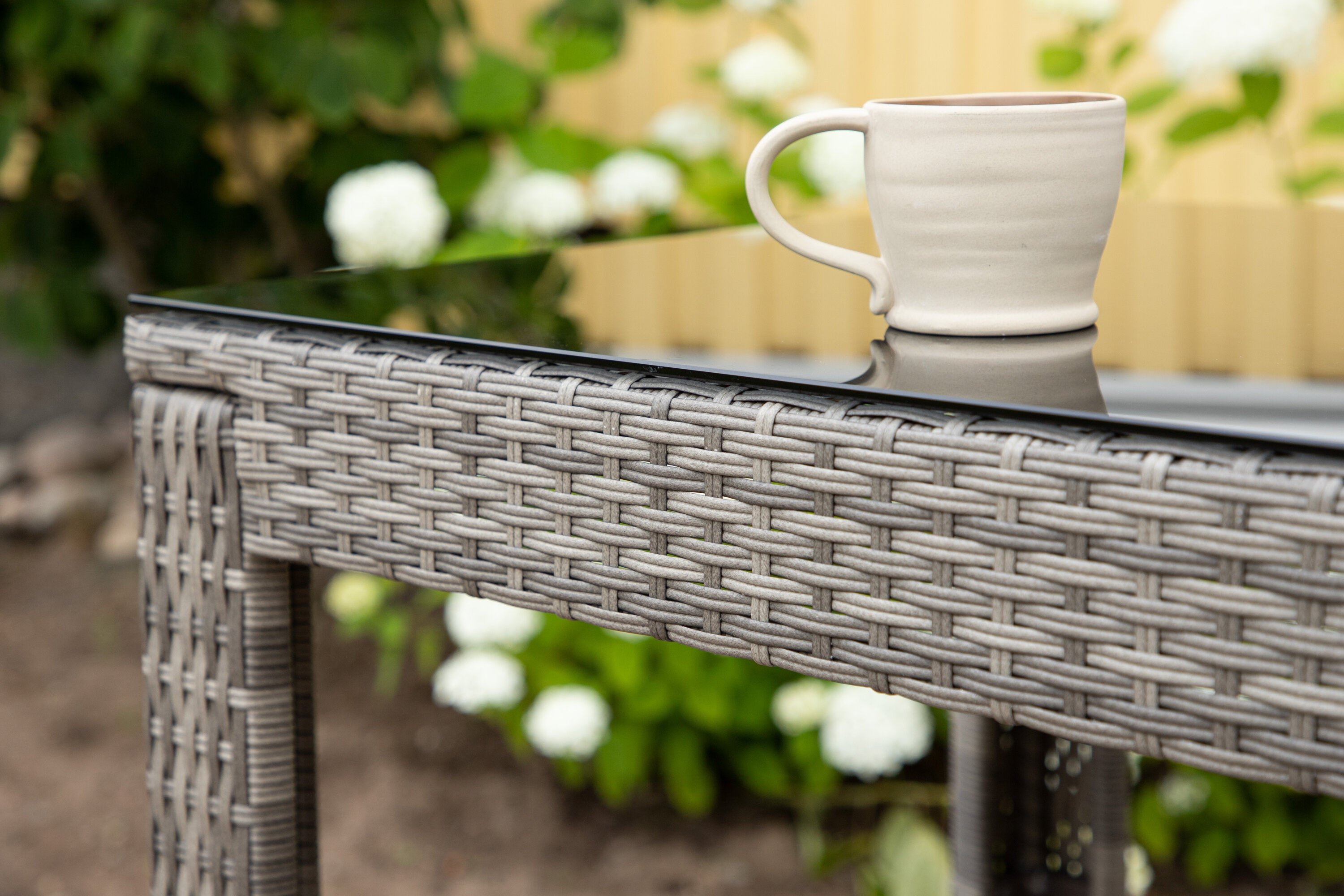 Garten Bartisch Bärbel - Hochtisch aus Rattan mit Glasplatte