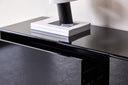 Designer TV-Lowboard Noirra – Schwebendes Design in Schwarz