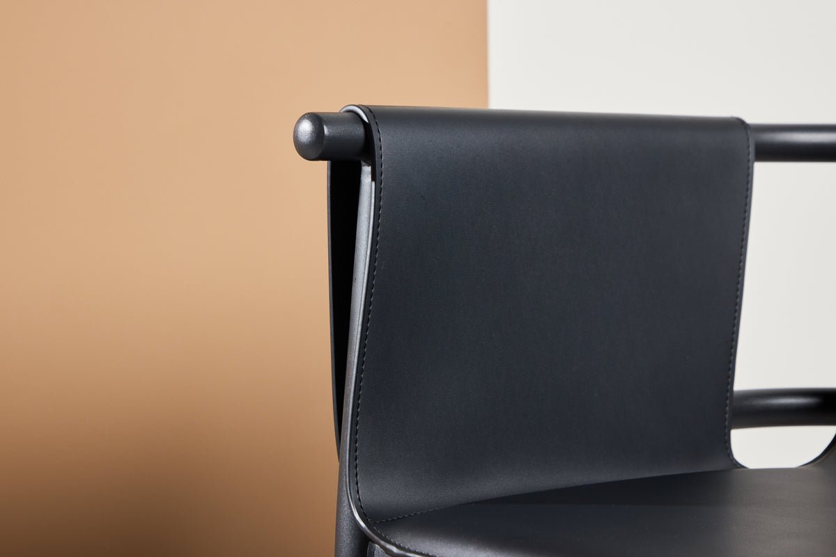 Stuhl Faro - Mit edlem pulverbeschichtetem Gestell