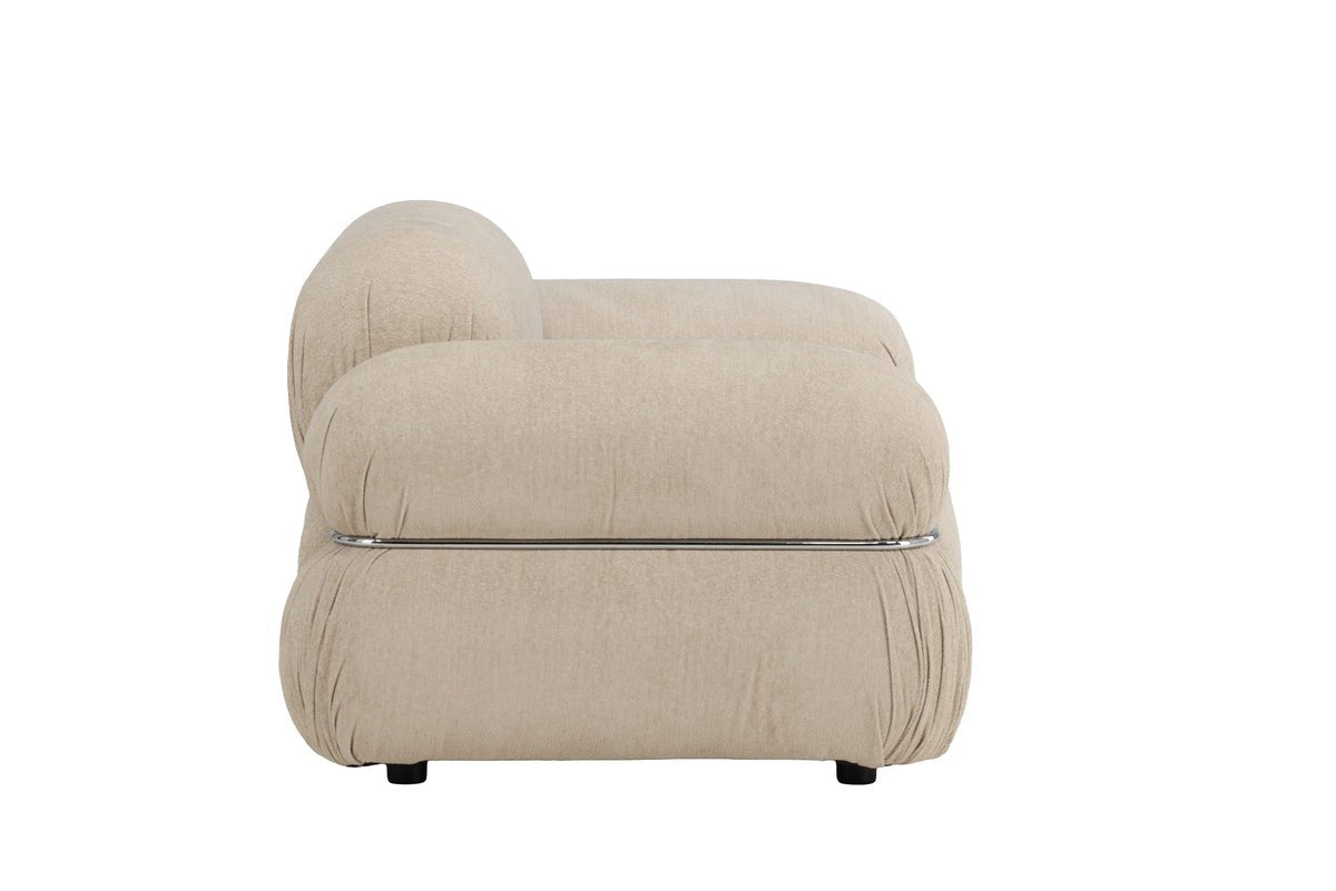 Designer Lounge Sessel Mika – Beige, Samtige Polsterung mit Chromdetails
