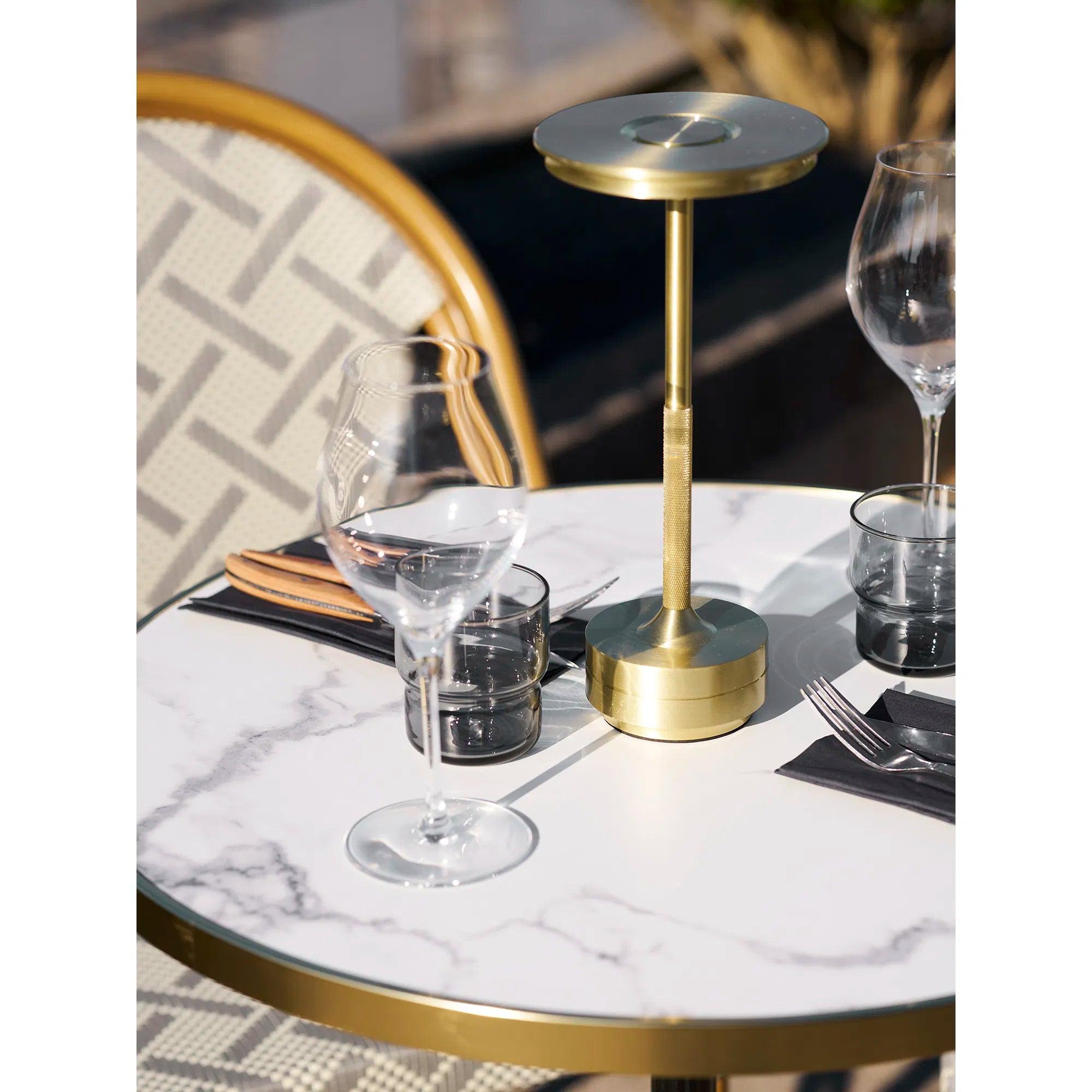 Tischlampe „Ardena“ – Eleganz in Gold, Silber & Schwarz