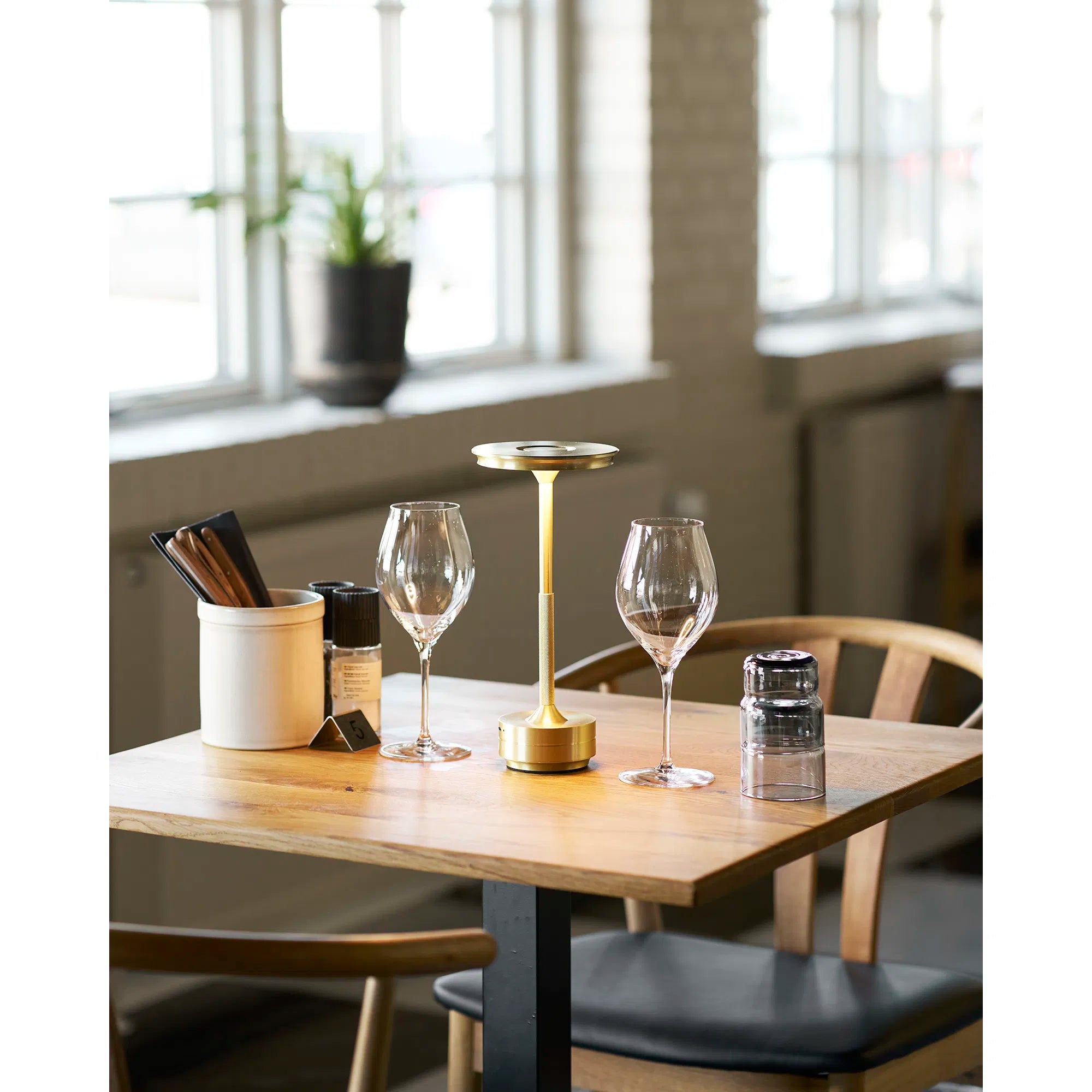 Tischlampe „Ardena“ – Eleganz in Gold, Silber & Schwarz