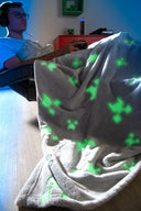 Minecraft Kuscheldecke Glow – mit Glow-in-the-Dark Effekt & weichem Fleece