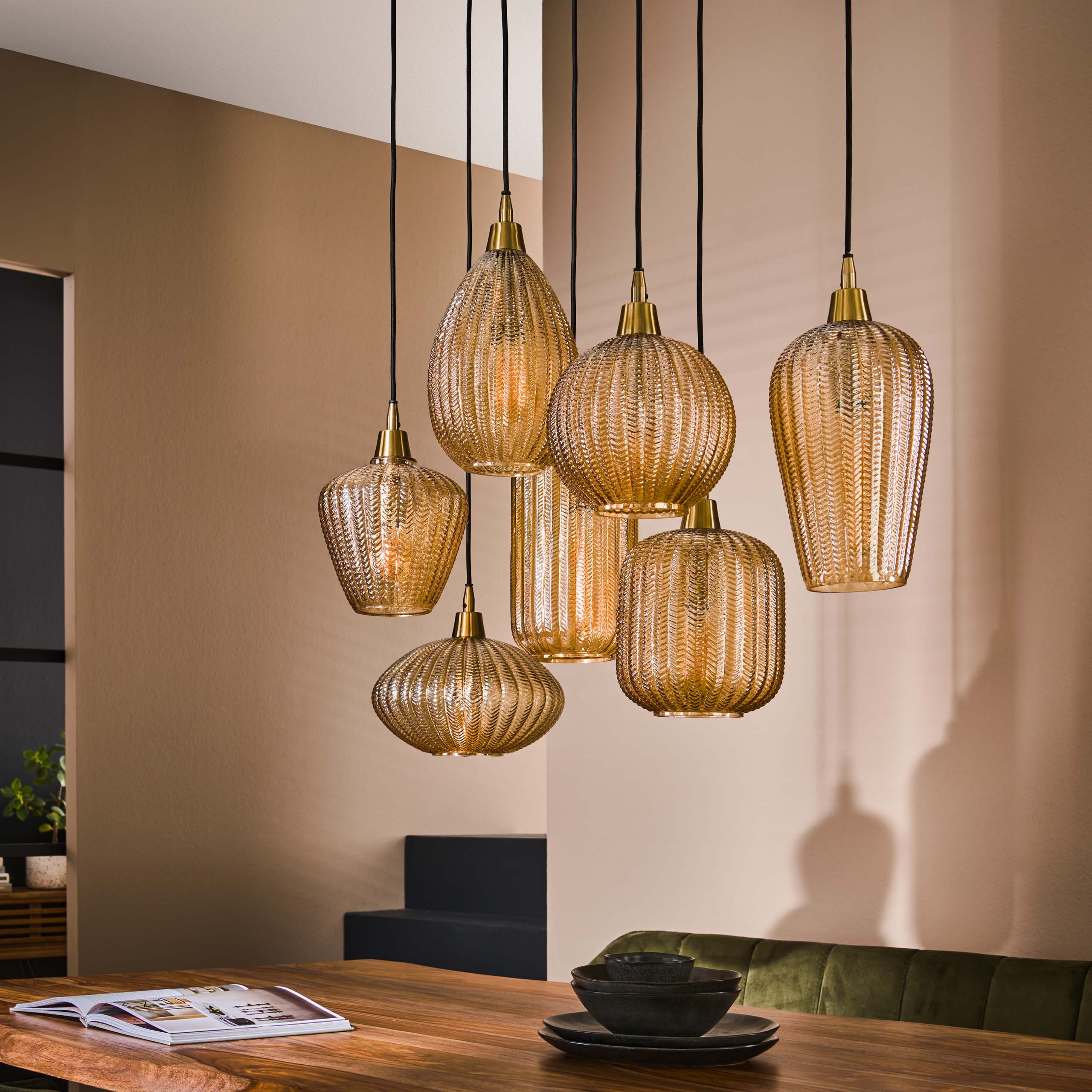 Pendelleuchte „Lumina“ – mit handgefertigten Lampenschirmen aus Glas