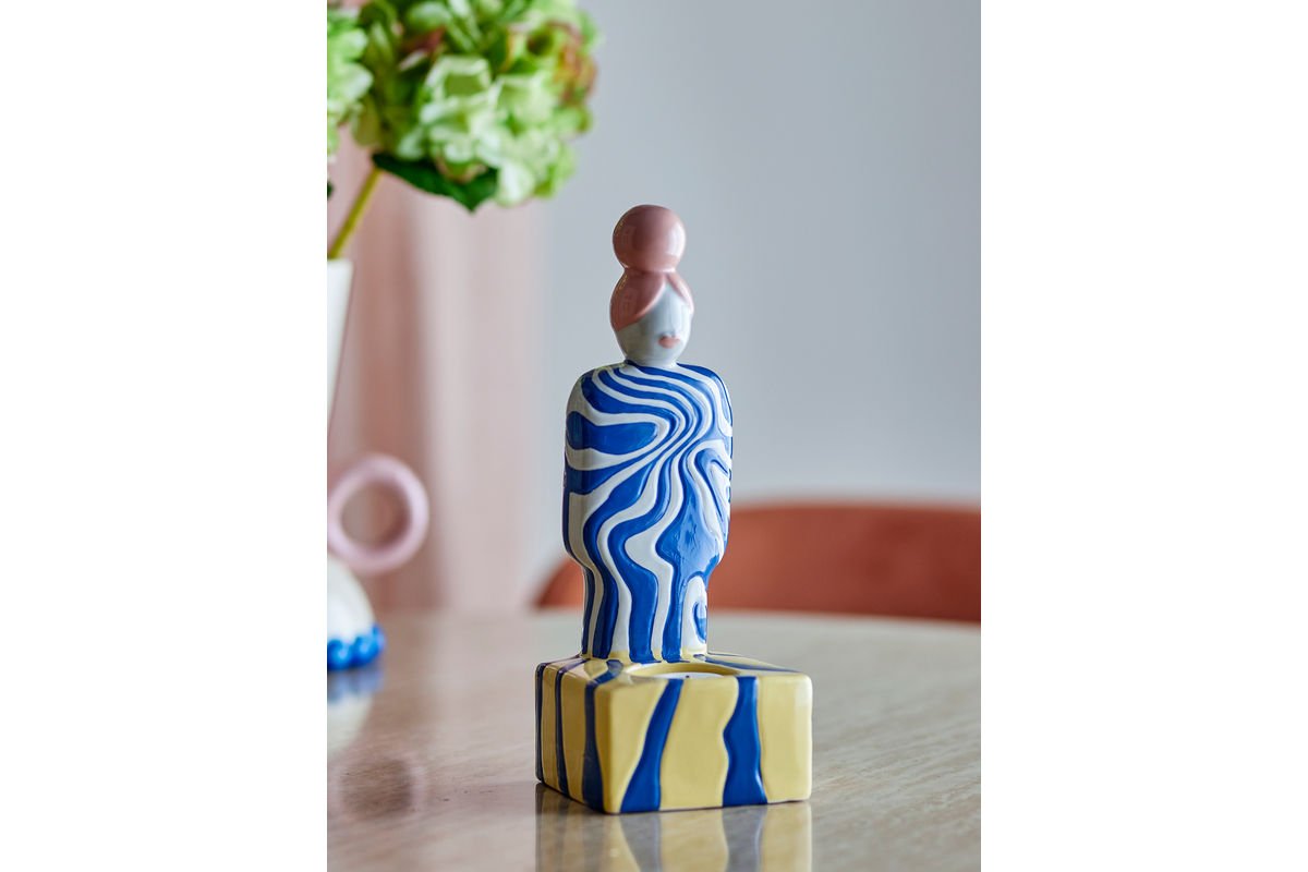 Teelichthalter Suri – Handbemalte Figur mit Wirbelmuster