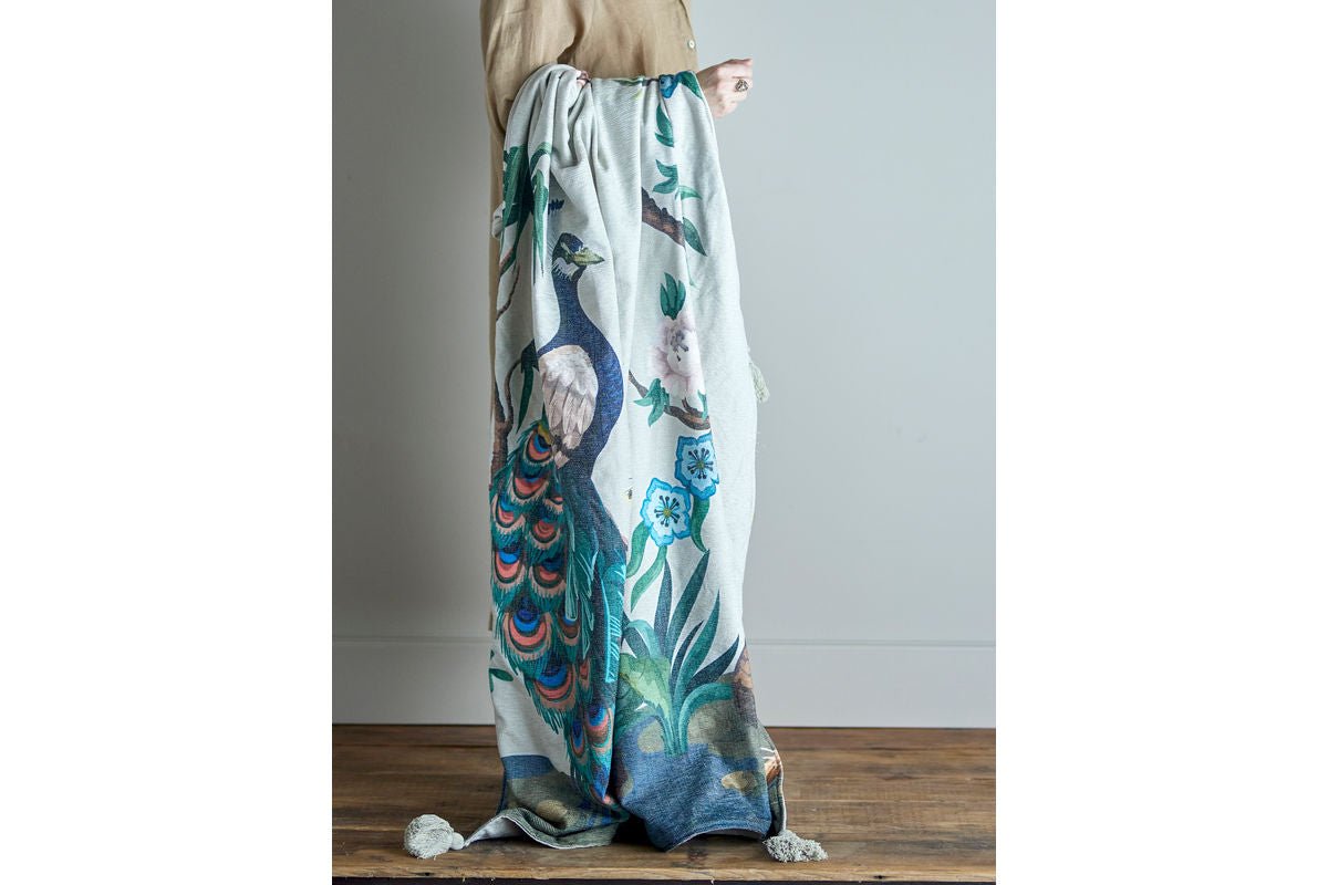 Tagesdecke Pfaui – aus gewebtem Polyester mit Quasten