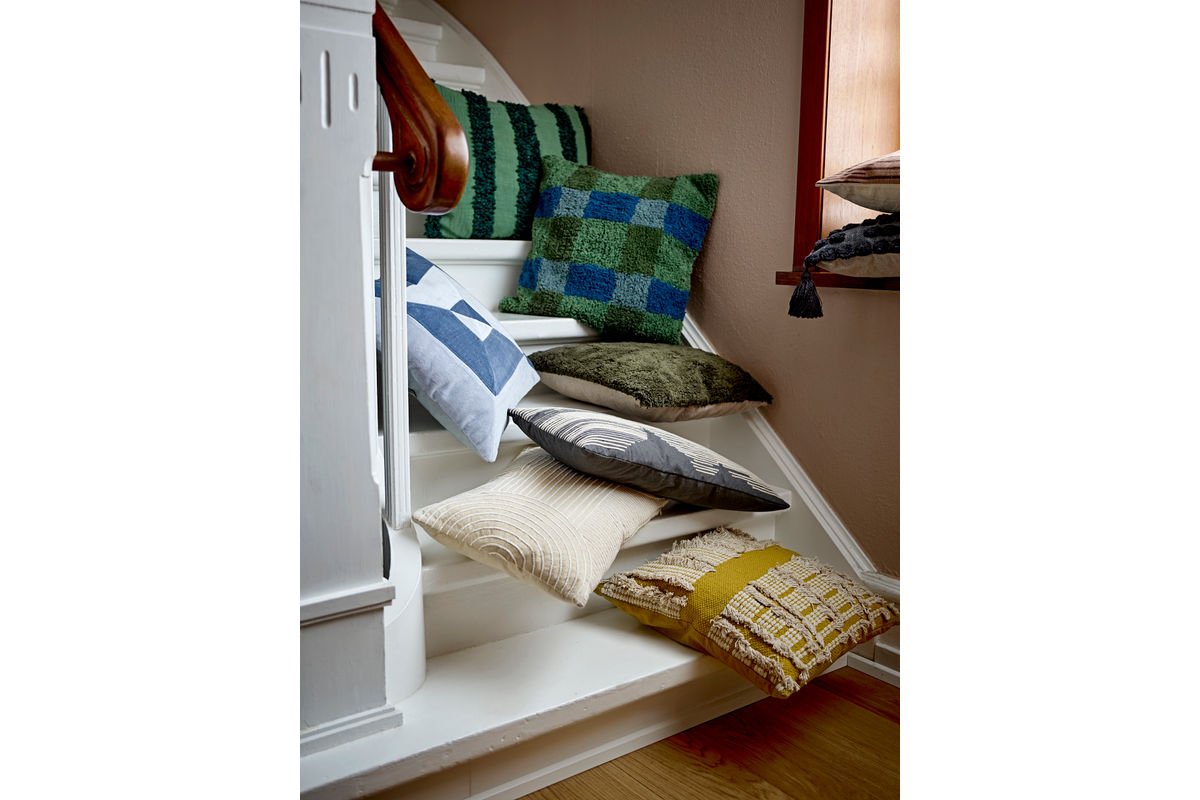 Zierkissen Toronto – Getuftete Streifen in Grün