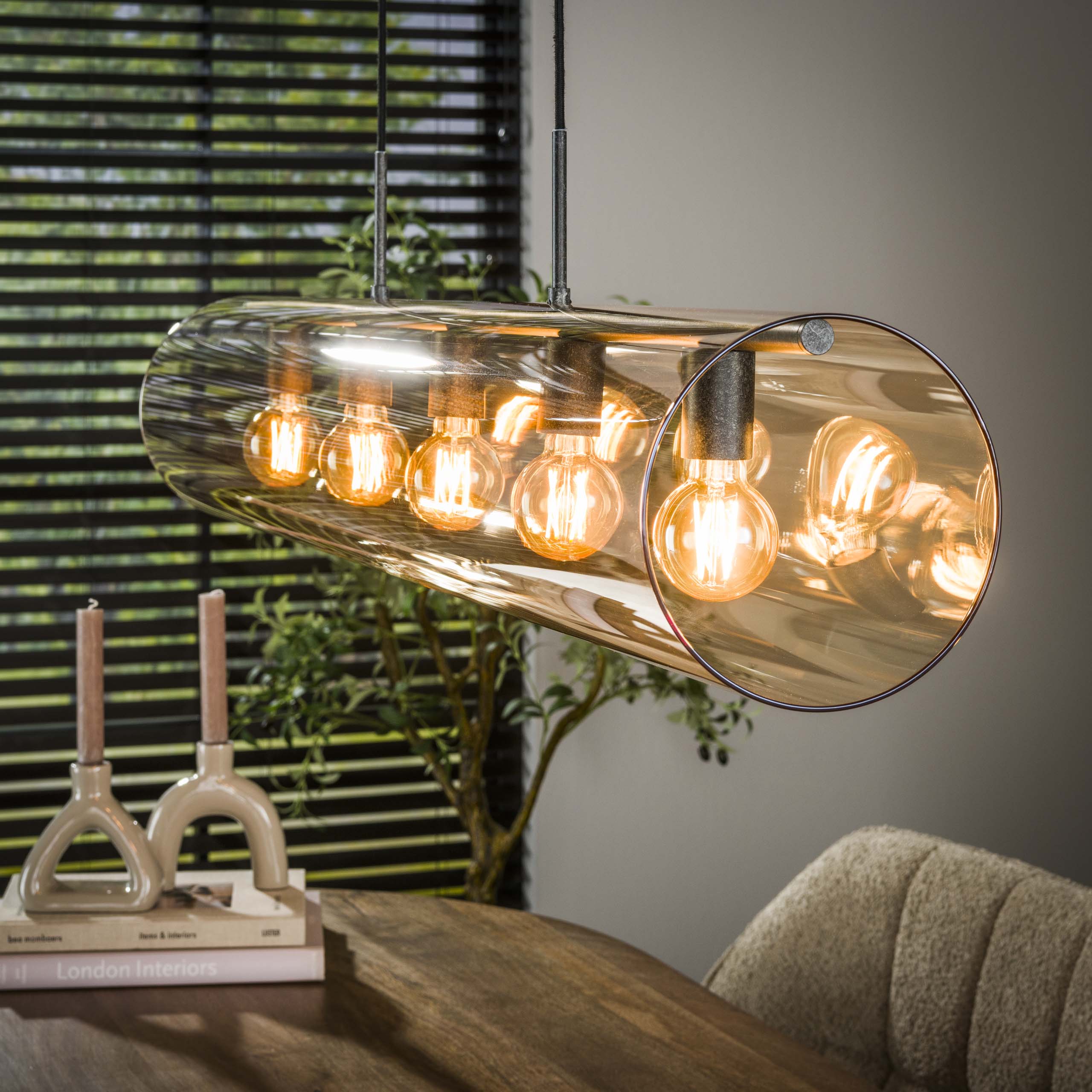 Pendelleuchte „Solvira“ – Mit 5 Leuchten in horizontalem Tube-Amberglass Design