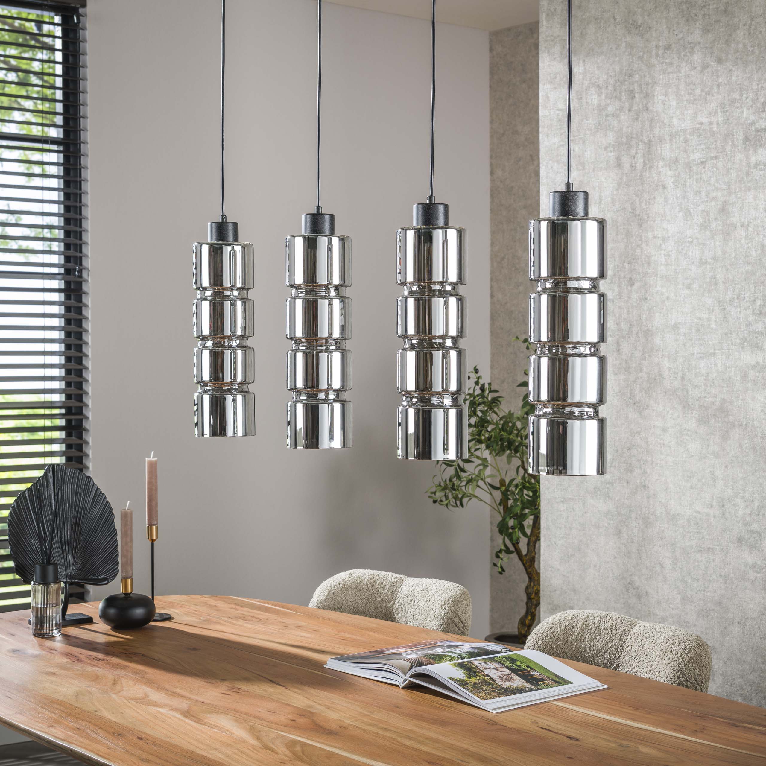 Pendelleuchte „Navaro“ – 4 Leuchten mit verchromten Glasschirmen in Zylinder-Form