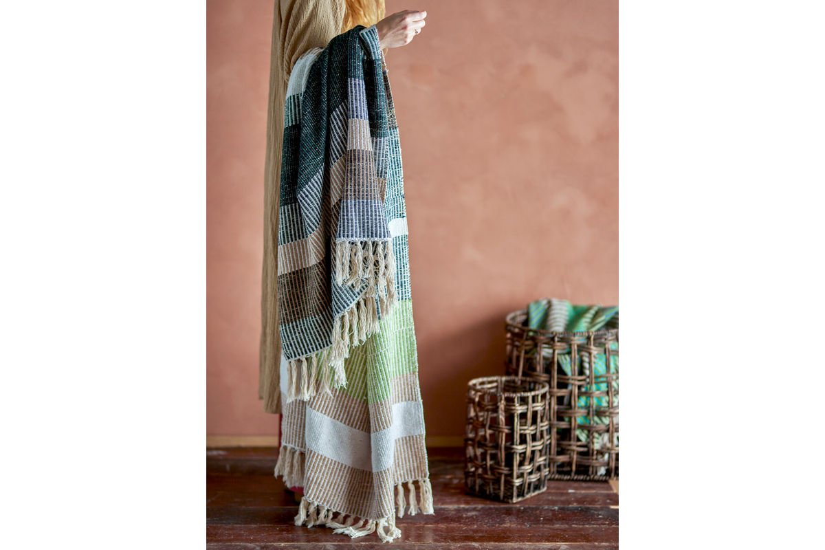 Überwurfdecke Mana  – Braun, aus recycelter Baumwolle