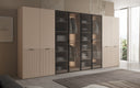 Moduro Rivon – Modularer Design-Kleiderschrank mit geriffelter Glasfront und Strukturpaneelen