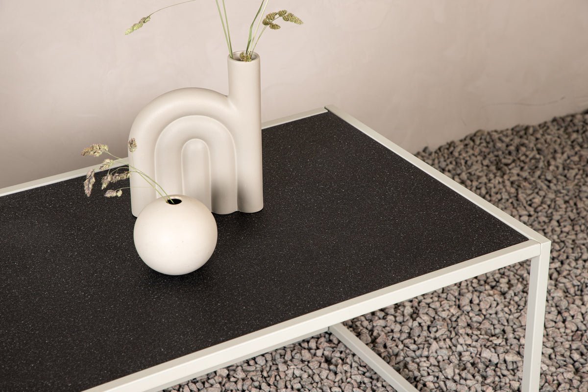 Outdoor-Couchtisch Hana – aus weißem Stahl für Terrasse & Garten