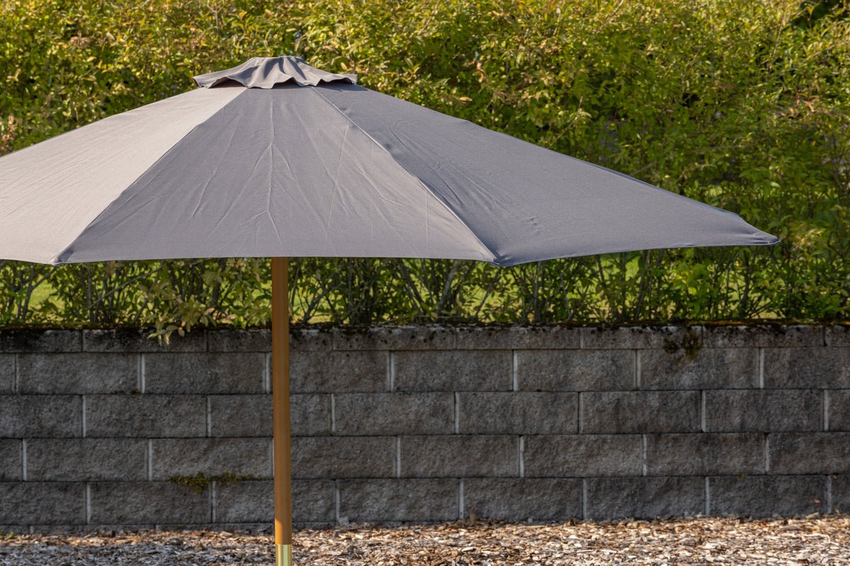 Sonnenschirm Frida – Ø300 cm in Grau mit Holzgestell aus Buche