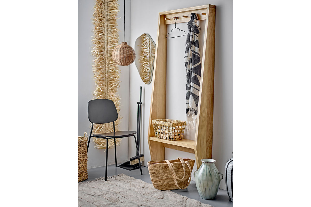 Wandspiegel Saphir – Organische Form mit feiner Silberkante