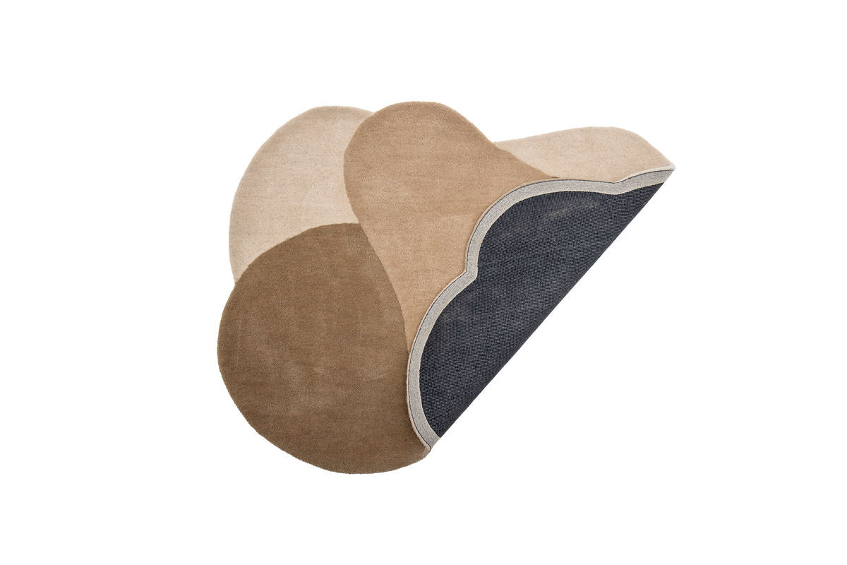 Teppich Arlo – Organische Formen in warmem Braun