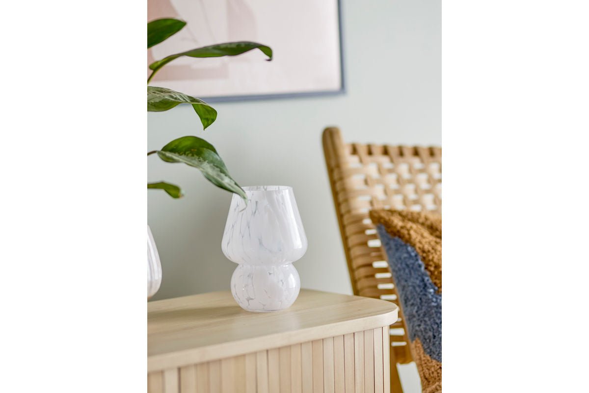 Vase „Arelia“ – Weißes Glas